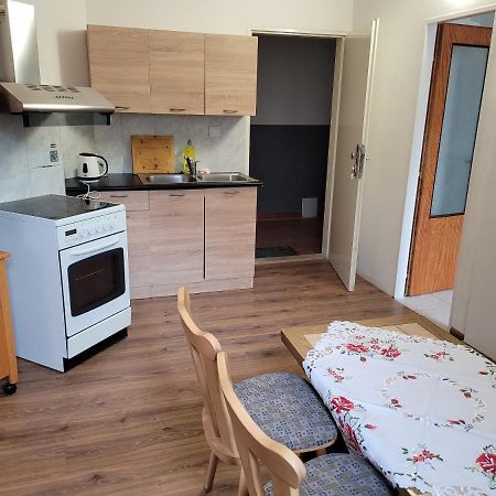 Studentska Apartments Κάρλοβι Βάρι Εξωτερικό φωτογραφία
