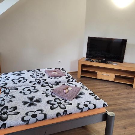 Studentska Apartments Κάρλοβι Βάρι Εξωτερικό φωτογραφία