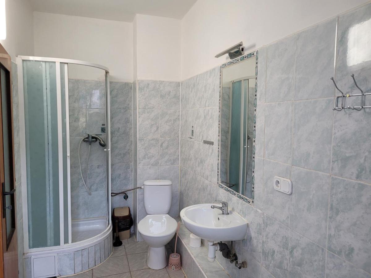 Studentska Apartments Κάρλοβι Βάρι Εξωτερικό φωτογραφία